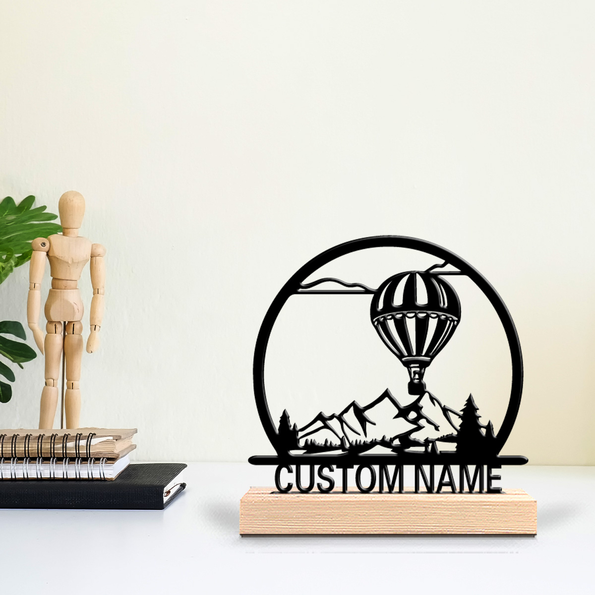 Home Decor Names - تمثال معدني على شكل منطاد هوائي