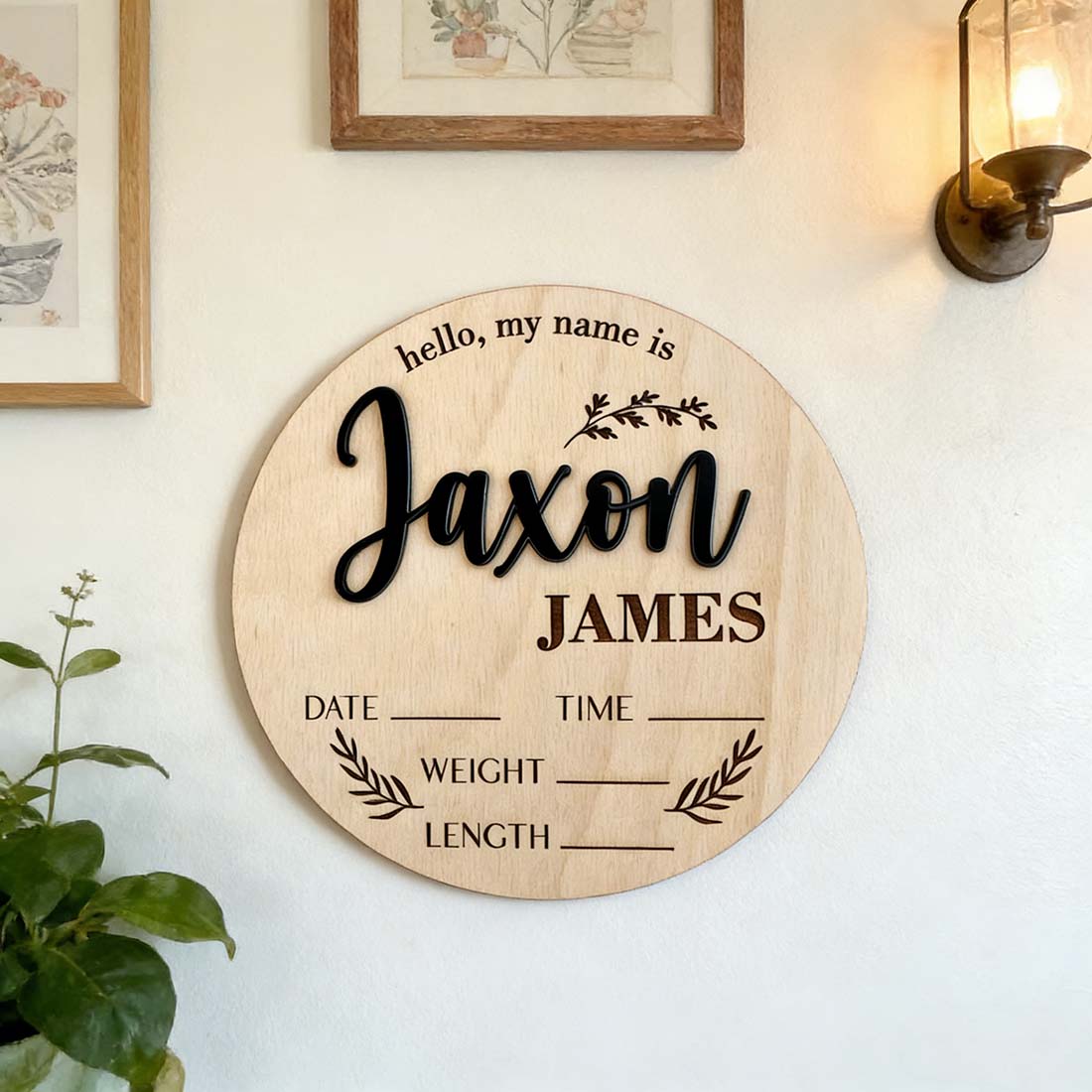 لافتة خشبية مخصصة لإعلان ولادة - مراجعة Home Decor Names وسعره